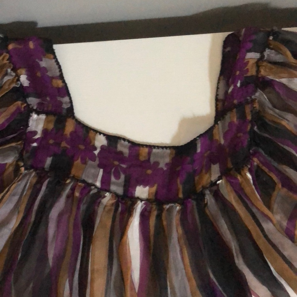 light blouse - Picture 3 of 5